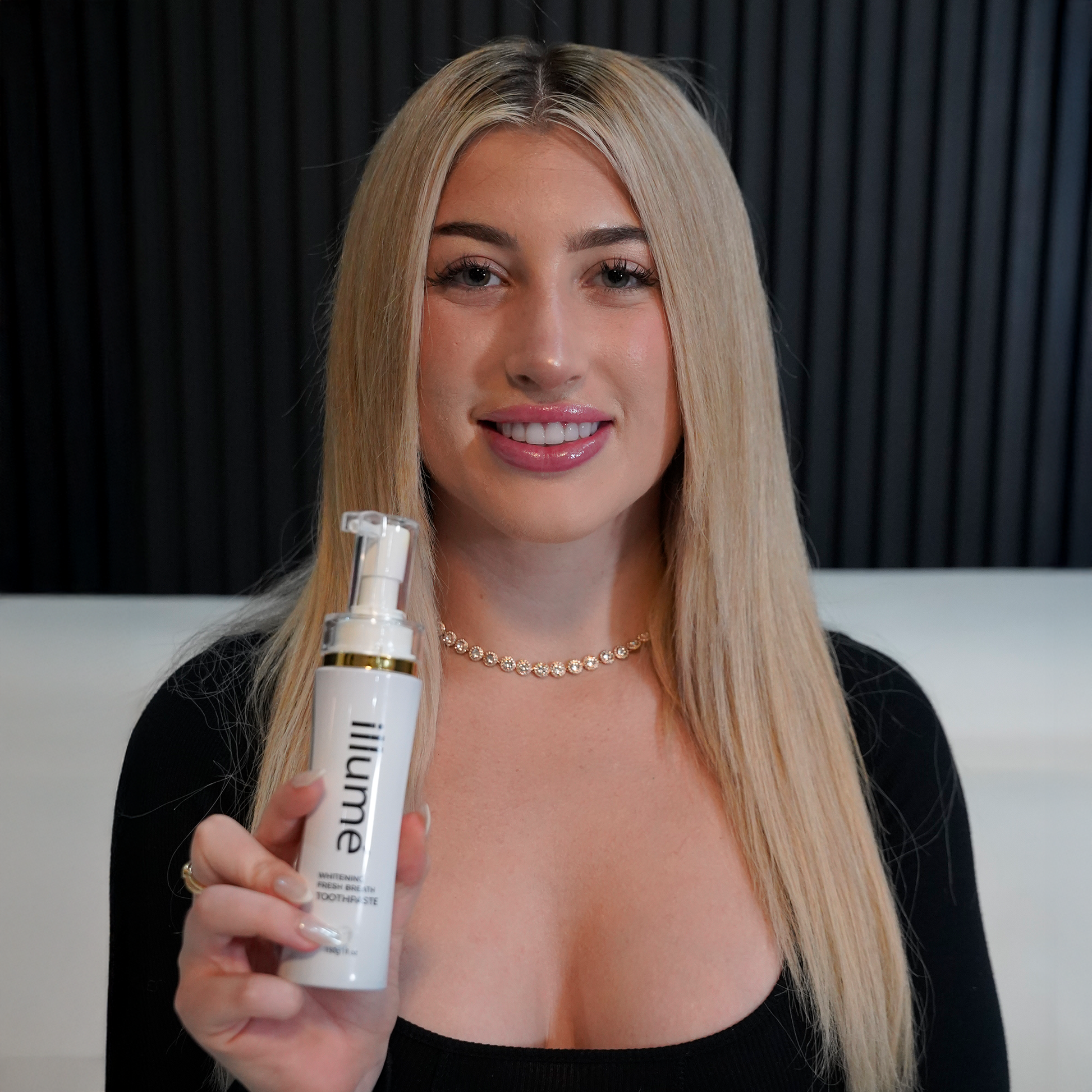 illume Purple Color Correcting Toothpaste